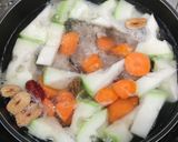 A picture of step 10 of Shark's fin melon soup.