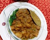 A picture of step 8 of Aloo Matar In Thick Brown Gravy.