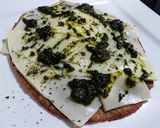 Foto del paso 2 de la receta: PIZZETA Caprese con Tortilla de Trigo Integral