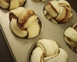 A picture of step 4 of Cinnamon rolls.