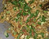 Foto langkah ke 2 dari resep Mi goreng pipih endollss.