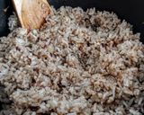 Foto del paso 3 de la receta: MUJADDARA, Plato de Lentejas, Arroz y Cebolla Frita...!👨👩👧