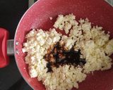 A picture of step 4 of Gur er Kachagolla.