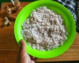 Foto langkah ke 1 dari resep Serundeng Teri Tempe Pedas.