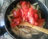 Foto del paso 4 de la receta: Merluza salteada con judías y setas
