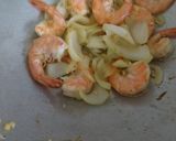Foto langkah ke 3 dari resep Udang Saus Mentega.