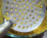 A picture of step 5 of Boondi ladoo.