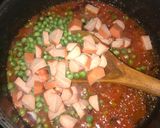 A picture of step 4 of Spaghetti and sausage.