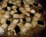 A picture of step 1 of Aubergine, pepper and mozzarella pie.
