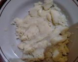 Foto langkah ke 1 dari resep Bola bola Kentang Mozarella.