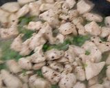 A picture of step 5 of My Sweet Chilli and Garlic Chicken Pasta 😍.