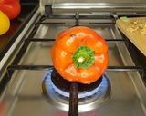 வறுத் காப்சிகம் வாதுமை கொட்டை துளிகள்(Roasted bell pepper walnut spread recipe in tamil) ரெசிபி ஸ்டேப் 1 புகைப்படம்