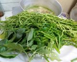 รูปขั้นตอนการทำที่ 1 ของ แกงเห็ดฟาง