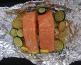 Foto del paso 5 de la receta: Salmón al horno con patatas