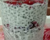 A picture of step 4 of Chia seeds smoothie.