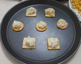 बिस्कीट चाट (biscuit chat recipe in marathi) रेसिपी स्टेप 3 फोटो 