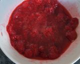 Une image de l'étape 3 de Tartelettes au chocolat blanc framboises.