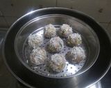 A picture of step 4 of Veg flower dumplings.