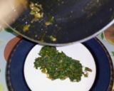 A picture of step 3 of Spinach Omelette 💚🥬🍕.