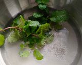 Foto langkah ke 1 dari resep Mint Simple Syrup.