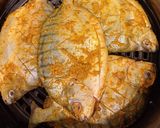 Hình bước làm 2 của món Cá hói nướng riềng, nghệ