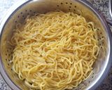 A picture of step 1 of Spicy Chicken Noodles.