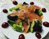 Foto del paso 3 de la receta: Ensalada de brotes salmón aguacate y aderezo VIDALIM