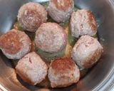 A picture of step 5 of Italian-Style Meatballs.