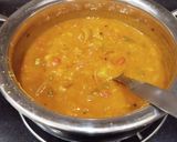 A picture of step 5 of Yellow Matar Peas Curry.