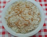 صورة لخطوة 2 من وصفة أرز أبيض بالشعيرية