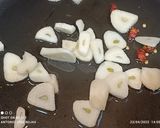 Foto del paso 6 de la receta: Judías blancas con langostinos y chirlas enfadadas