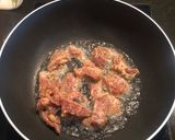 รูปขั้นตอนการทำที่ 2 ของ เนื้อทอดกระเทียมแบบเยิ้มๆ Beef with Garlic&Pepper
