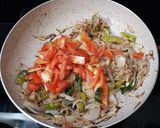 A picture of step 7 of Pichi Potta Chicken (Shredded Chicken Curry).
