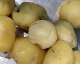 Foto langkah ke 1 dari resep Stik kentang keju.