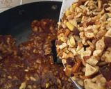 A picture of step 3 of Dates and dry fruits bolls.