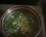 Foto langkah ke 5 dari resep Sayur Kelor Bening.