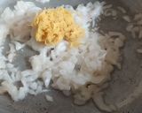 A picture of step 5 of Chicken bread and chicken buns.