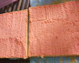Foto langkah ke 7 dari resep Strawberry Cheese Cake.