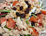 Foto del paso 1 de la receta: Ensalada fresca de atún y pasas