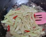 Foto langkah ke 6 dari resep Tumis Labu Siam.