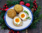 Hình bước làm 7 của món Scotch Eggs (Trứng lòng đào bọc thịt chiên xù)