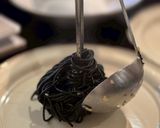 蒜香海鮮墨魚麵佐焙煎辣油的食譜步驟10照片