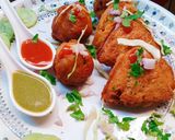 A picture of step 6 of Bread masala Samosa.