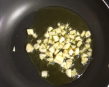 Foto del paso 1 de la receta: Pota o calamares en salsa