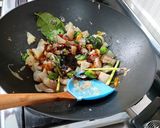 Foto langkah ke 3 dari resep Oseng Kikil Nyemek.