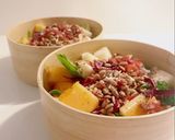 Foto del paso 3 de la receta: Ensalada de melón y pera con jamón