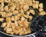 Foto del paso 2 de la receta: Pollo Cremoso Enchipotlado