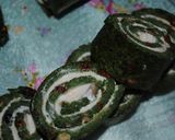 A picture of step 27 of Spinach and garlic-yogurt rolls.