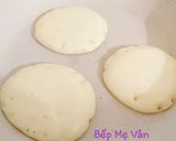 Hình bước làm 3 của món Bánh pancake hay còn gọi là bánh rán đôrêmon