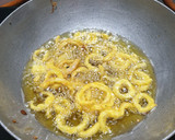 A picture of step 2 of Simple kanda bhajiya.